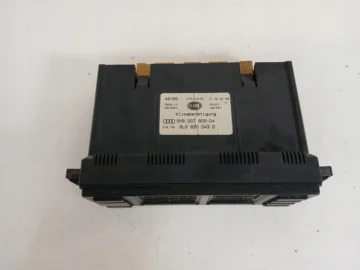 AUDI A3 8L PANEL KLIMATYZACJI 8L0820043D - zdjęcie 2