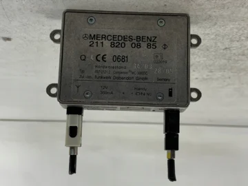 MERCEDES W211 MODUŁ WZMACNIACZ ANTENY 2118200885 - zdjęcie 3