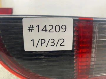 FORD FOCUS MK2 KOMBI LAMPA PRAWA TYŁ - zdjęcie 4