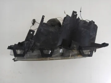 BMW E46 LAMPA PRAWA PRZÓD SOCZEWKA - zdjęcie 4