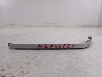 MERCEDES W202 LISTWA POD LAMPĘ LEWA PRZÓD