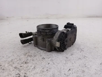 AUDI A6 C5 2.4 PRZEPUSTNICA 078133062B