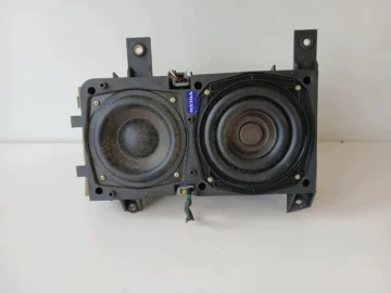 VOLVO V40 S40 I GŁOŚNIK SUBWOOFER 30630166
