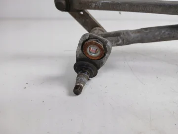 VW GOLF IV MECHANIZM WYCIERACZKI PRZÓD - zdjęcie 4