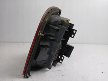 SKODA OCTAVIA I HB LAMPA PRAWA TYŁ - zdjęcie 2