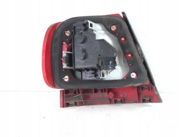 AUDI A4 B5 LIFT SEDAN LAMPA PRAWA TYŁ - zdjęcie 3
