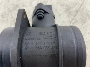 VW GOLF IV 1.9 TDI PRZEPŁYWOMIERZ 06A906461 - zdjęcie 3