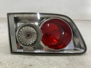 MAZDA 6 GG KOMBI LAMPA LEWA TYŁ KLAPA