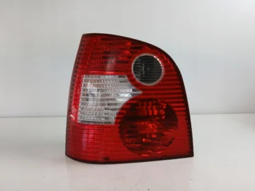 VW POLO 9N LAMPA LEWA TYŁ