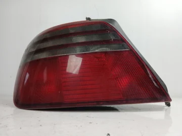 HONDA ACCORD VI LAMPA LEWA TYŁ SEDAN