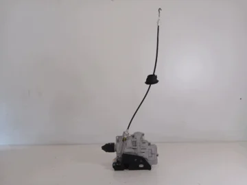 AUDI A4 B7 ZAMEK DRZWI PRAWY PRZÓD 8E1837016AA