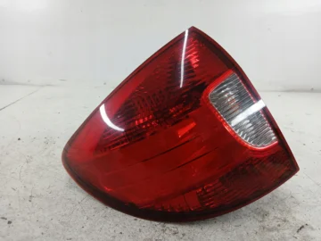 KIA RIO I KOMBI LAMPA LEWA TYŁ