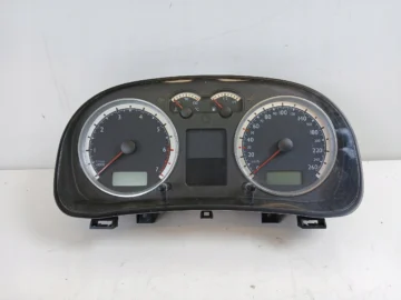 VW GOLF IV 1.4 1.6 2.0 LICZNIK ZEGARY 1J5920826