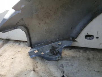 VW PASSAT B5 BŁOTNIK PRAWY LL5Y - zdjęcie 2