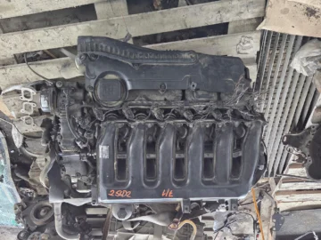 BMW E60 E61 2.5 D SILNIK GOŁY SŁUPEK Z POMPĄ WTRYSKOWĄ 256D2 M57T