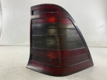 MERCEDES W202 KOMBI LAMPA PRAWA TYŁ CIEMNA TUNING