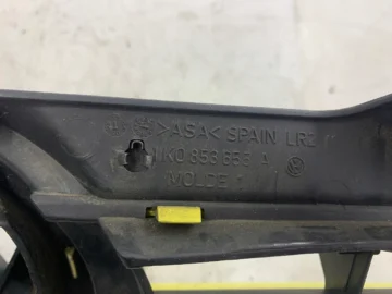 VW GOLF V GRILL ATRAPA CHŁODNICY LD1B 1K0853655A - zdjęcie 4