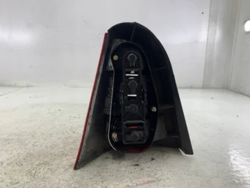 MERCEDES W168 LAMPA PRAWA TYŁ - zdjęcie 3