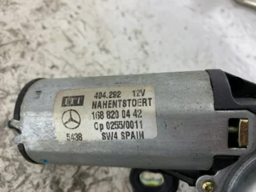 MERCEDES W168 MECHANIZM WYCIERACZKI TYŁ 1688200442 - zdjęcie 5