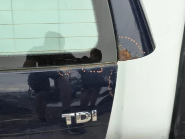 VW GOLF IV KOMBI KLAPA BAGAŻNIKA NIEBIESKA - zdjęcie 2