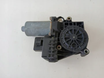 AUDI A6 C5 SILNICZEK SZYBY LEWY PRZÓD 0130821775