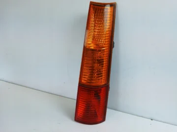 SUZUKI IGNIS LAMPA PRAWA TYŁ