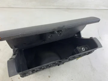 VW POLO 9N IV SCHOWEK PASAŻERA CZARNY 6Q1857097T - zdjęcie 7