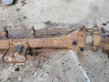 TOYOTA COROLLA E11 BELKA TRAWERS SANKI ZAWIESZENIA TYŁ - zdjęcie 2