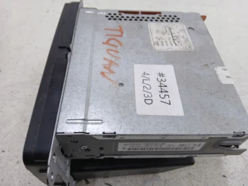 VW GOLF V PLUS POLO V RADIO FABRYCZNE CD 5M0035156 - zdjęcie 7