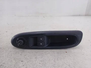 RENAULT CLIO II PANEL SZYB LEWY PRZÓD 2 SZYBY 8200084003E
