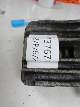 VW PASSAT B5 ZACISK HAMULCOWY LEWY TYŁ - zdjęcie 7