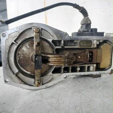 AUDI 80 B3 1.8 ROZDZIELACZ PALIWA 026133353 BOSCH - zdjęcie 4
