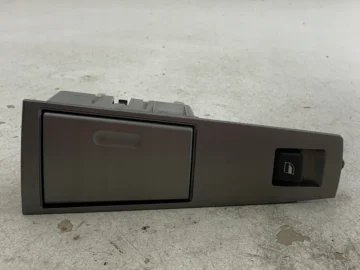 BMW E65 PRZEŁĄCZNIK PANEL SZYB LEWY PRZÓD SCHOWEK 8379597 - zdjęcie 2