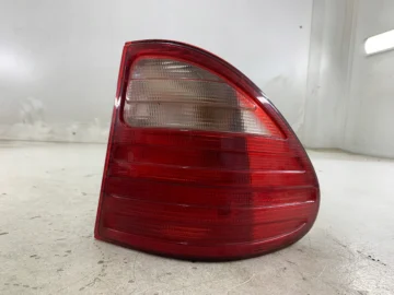 MERCEDES W210 LAMPA PRAWA TYŁ A2108204864 - zdjęcie 4