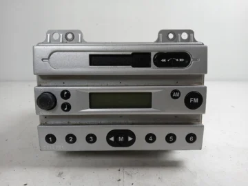 FORD FIESTA MK6 RADIO FABRYCZNE KASETA 4S6118K876AB KOD 8746