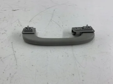 BMW E60 E61 RĄCZKA UCHWYT PODSUFITKI TYŁ 7033661 - zdjęcie 3