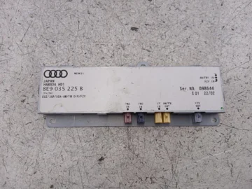 AUDI A4 B6 B7 MODUŁ WZMACNIACZ ANTENOWY 8E9035225B