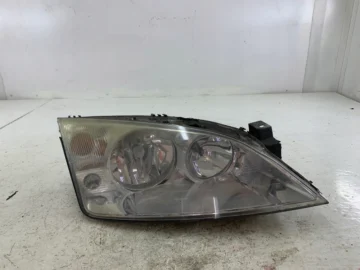 FORD MONDEO MK3 LAMPA PRAWA PRZÓD