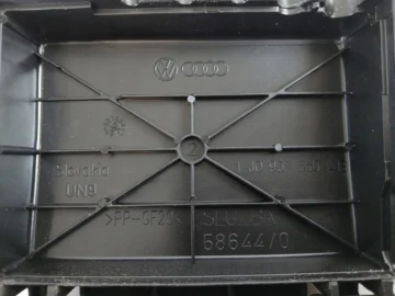 VW GOLF IV SKODA OCTAVIA I SKRZYNKA BEZPIECZNIKÓW 1J0937550AB - zdjęcie 4