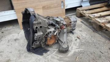 VW PASSAT B5 AUDI A4 B5 1.9 2.0 TDI SKRZYNIA BIEGÓW HHQ