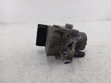 ALFA ROMEO GT LAMPA LEWA TYŁ - zdjęcie 3