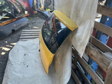 VW FOX KLAPA BAGAŻNIKA LY1C - zdjęcie 4