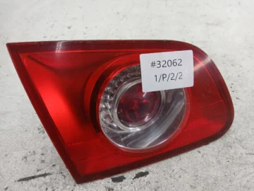 VW PASSAT B6 KOMBI LAMPA LEWA TYŁ KLAPA - zdjęcie 5