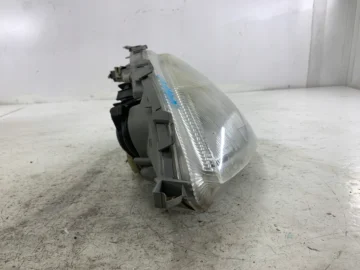 MERCEDES W168 LAMPA LEWA PRZÓD A1688200961