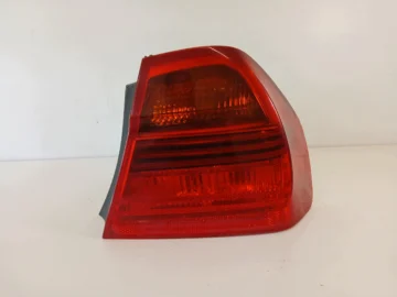 BMW E90 LAMPA PRAWA TYŁ SEDAN