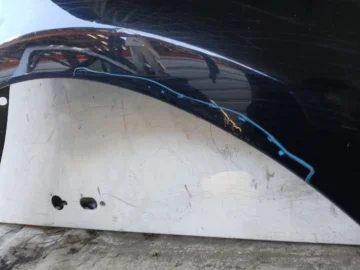 VW TOURAN I BŁOTNIK PRAWY CZARNY - zdjęcie 4