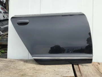 AUDI A6 C6 KOMBI AVANT DRZWI PRAWY TYŁ CZARNY