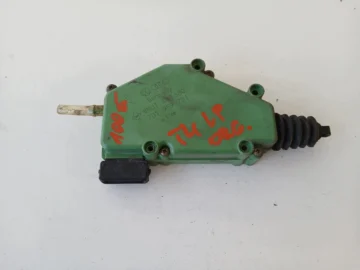 VW T4 SILNICZEK SIŁOWNIK CENTRALNEGO ZAMKA LEWY PRZÓD 701959781