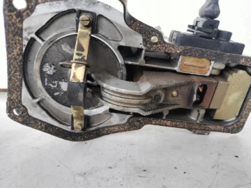 AUDI 80 B3 1.8 ROZDZIELACZ PALIWA 026133353 BOSCH - zdjęcie 2