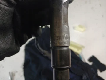VW GOLF IV AUDI A3 8L 1.9 TDI WTRYSKIWACZ WTRYSK STERUJĄCY 038130201F - zdjęcie 2